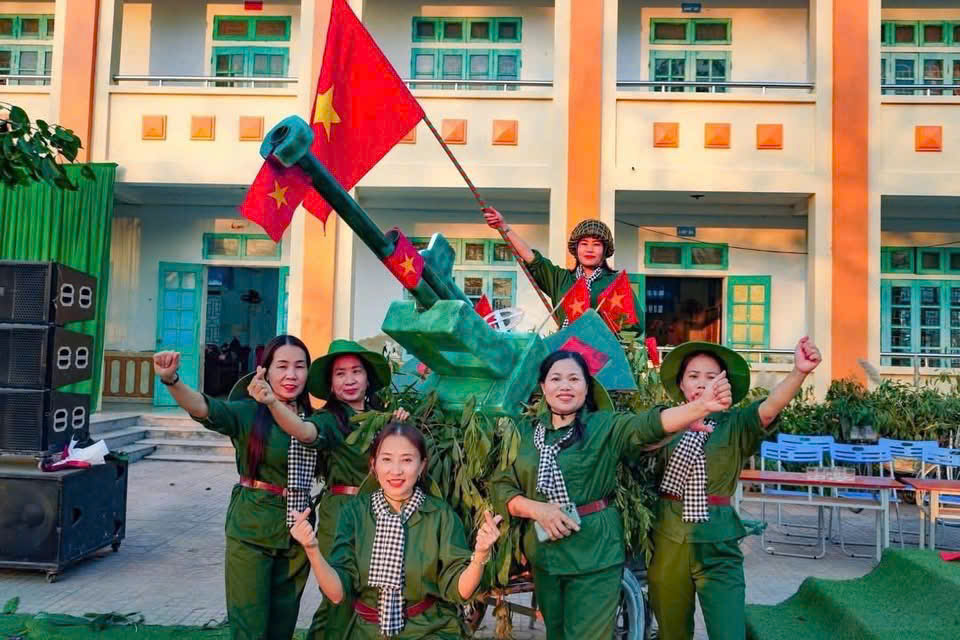 CHƯƠNG TRÌNH KỈ NIỆM 81 NĂM NGÀY THÀNH LẬP QUÂN ĐỘI NHÂN DÂN VIỆT NAM VÀ 36 NĂM NGÀY QUỐC PHÒNG TOÀN DÂN